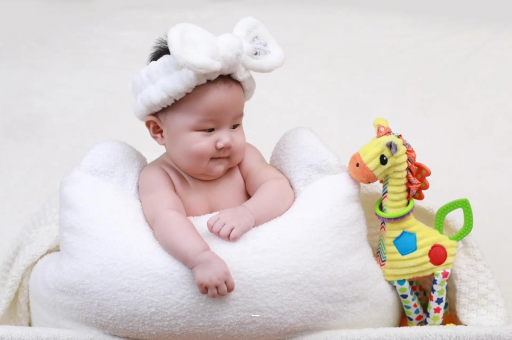 东平宝宝几个月翻身